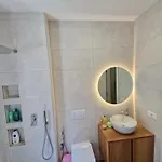 Laci * Tirana